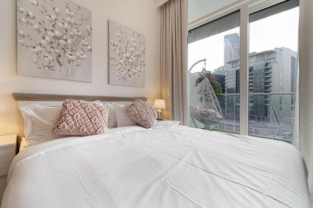 Cozy One Bedroom With Burj-khalifa View Apartment *